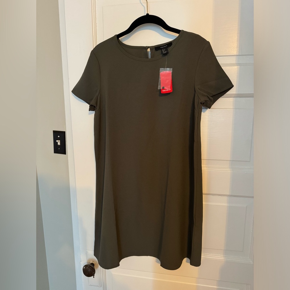 NWT Forever 21 - Tshirt dress